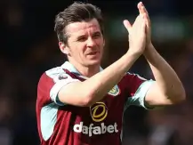 Joey Barton suspenso por vício em apostas desportivas